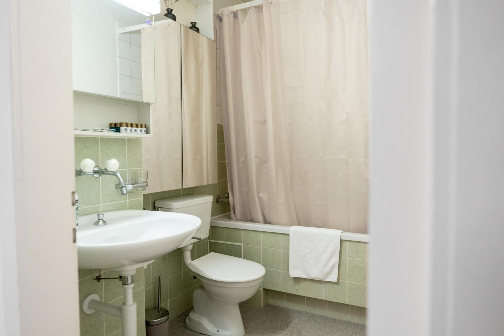 Gemuetliche Grosse Wohnung Naehe Uni Bazylea Zewnętrze zdjęcie